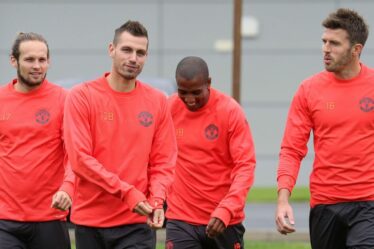 Où l'homme utd flop dont la femme a travaillé dans un magasin pendant qu'il gagnait 100 000 £ par semaine, c'est maintenant