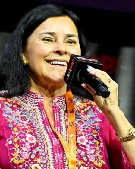 Réponse de 3 mots de l'auteur d'Outlander aux théories de la «voix» dans la bande-annonce de la saison 8