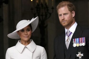 Royal Family Live: les «négociations» du prince Harry et Meghan Markle en cours dans Boost to King