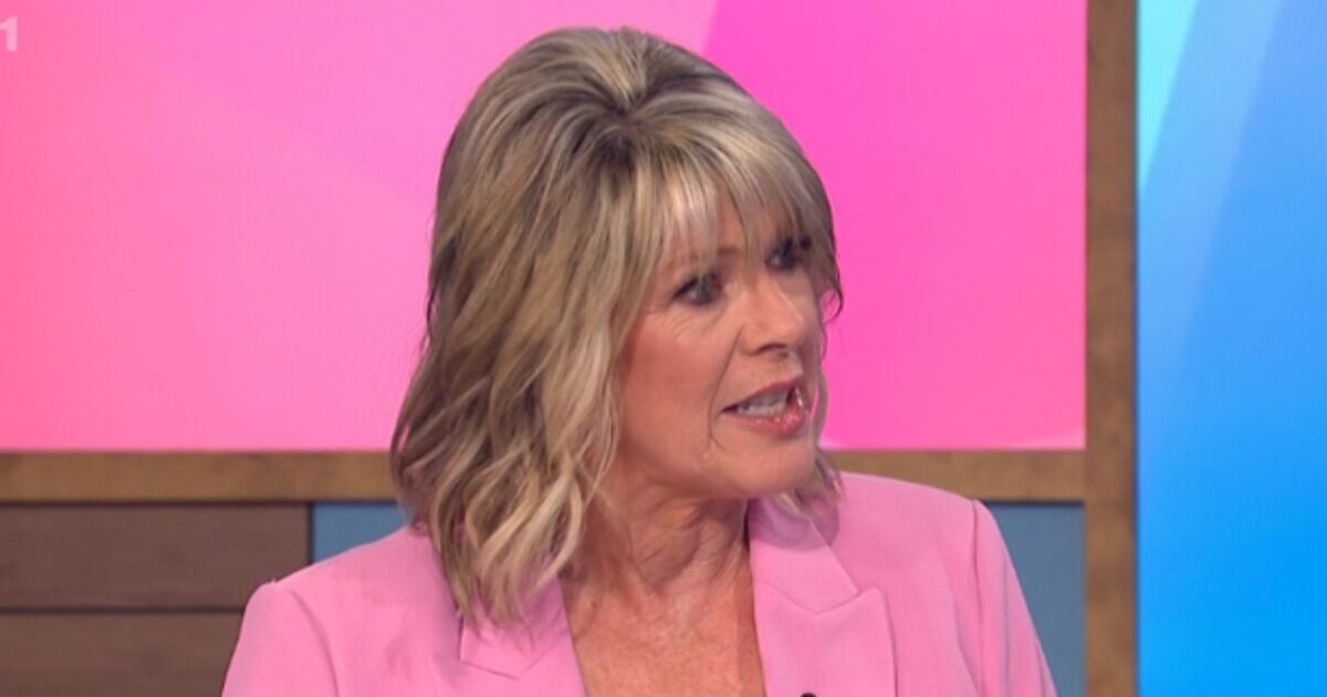 Ruth Langsford en lâche «pleurant à l'intérieur» alors qu'elle s'ouvre sur la maison vide