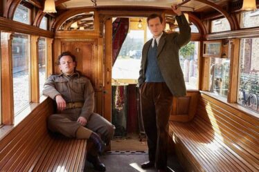 Toutes les créatures grandes et petites étoiles taquinent des problèmes dans de nouvelles séries