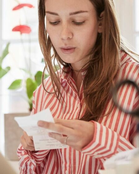 Vérifiez si vous êtes dû à 2 242 £ par HMRC comme 758 000 Britanniques ont dit de faire une réclamation