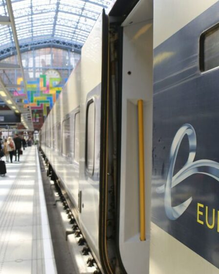 Eurostar lance de nouveaux trains à deux étages dans le cadre d'une démarche audacieuse de 1,74 milliard de livres sterling pour rivaliser avec ses rivaux