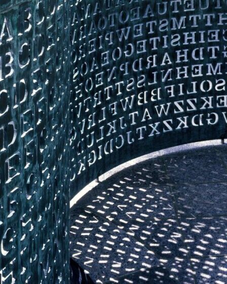 Le code de la CIA resté sans réponse depuis 35 ans est enfin résolu par de parfaits amateurs