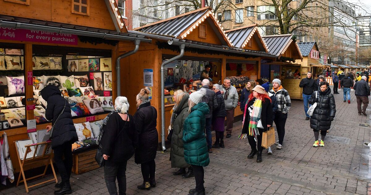 Le marché de Noël d'une grande ville britannique est plongé dans le chaos alors que les grèves déclenchent un cauchemar pour les voyageurs