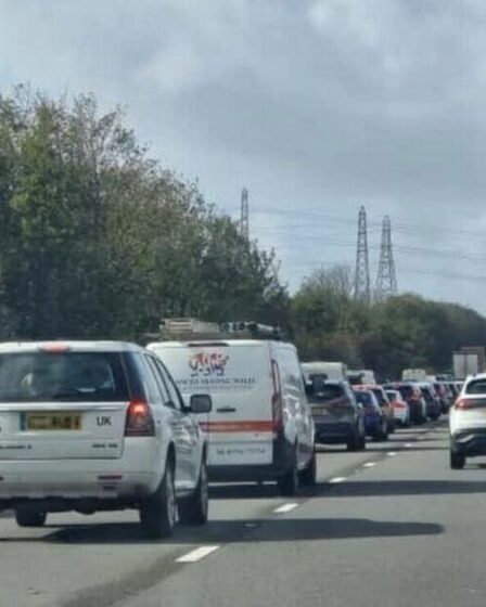 M4 Traffic Live: L'autoroute majeure se ferme complètement alors que Storm Amy Sparks Chaos