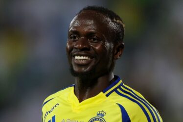 `` Ma mâchoire a chuté quand j'ai vu des plans de construction, Sadio Mane a élaboré pour notre ville médiévale ''