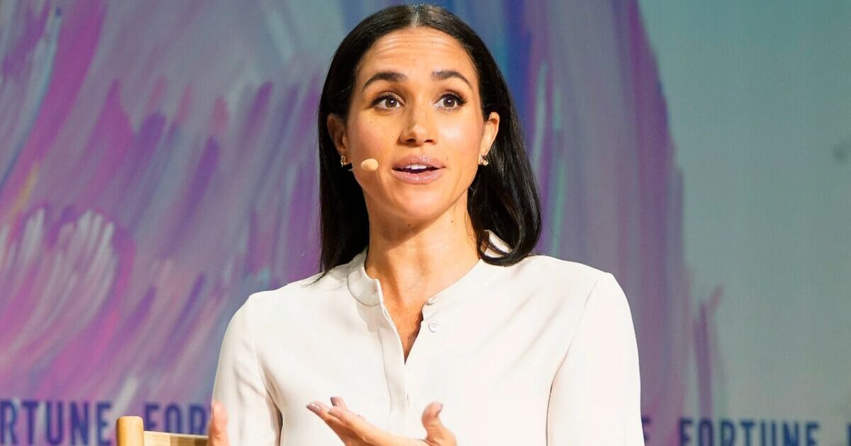 Royal Family LIVE : Meghan Markle suscite la fureur après avoir utilisé le chiffre royal dans une nouvelle vidéo