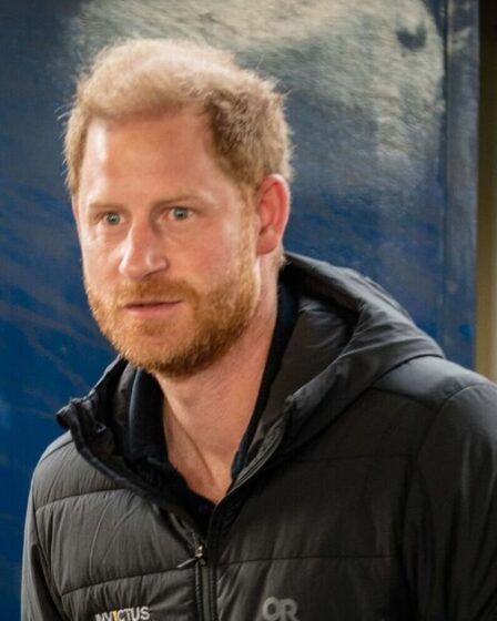 Royal Family Live: Le prince Harry `` ne peut pas s'entraider '' alors que l'initié se déchire dans le duc