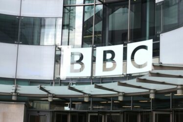 Une enquête de la BBC révèle que les téléspectateurs demandent à la chaîne de « rendre les programmes moins diversifiés »