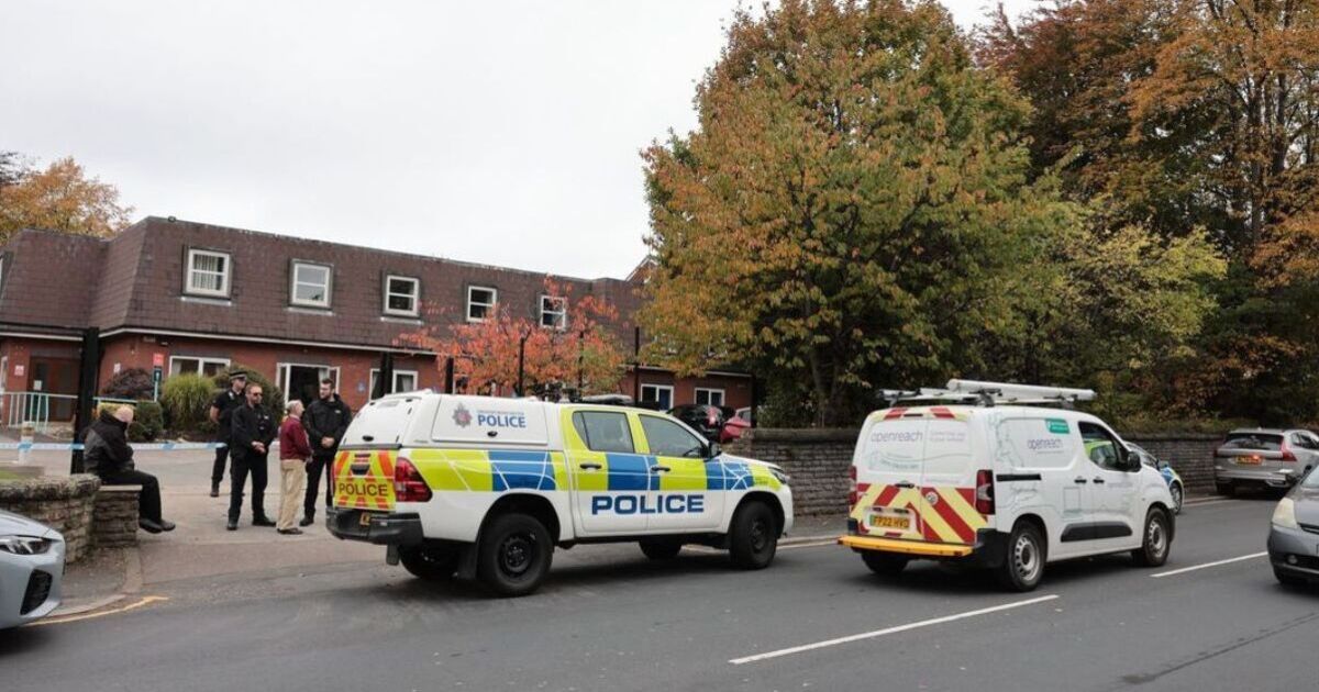 Verrouillage du centre juif de Manchester EN DIRECT : la police enregistre la zone proche de l'attaque terroriste contre une synagogue