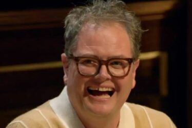 Kate Garraway dévoile le plan de match du «génie» Celebrity Traitors d'Alan Carr