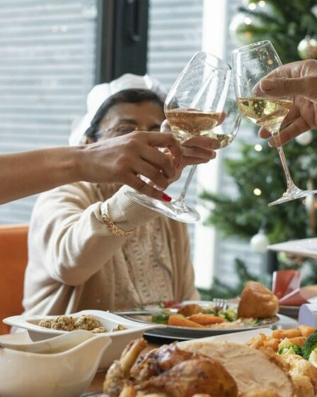 Les Britanniques sont invités à commencer à préparer le dîner de Noël ce week-end