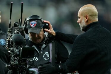 Pep Guardiola présente des excuses rampantes alors que le patron de Man City a « honte » de l'incident du caméraman