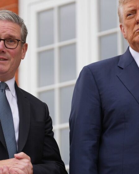 Starmer critique le plan de Trump pour la paix en Ukraine : « Il faut y travailler ! »