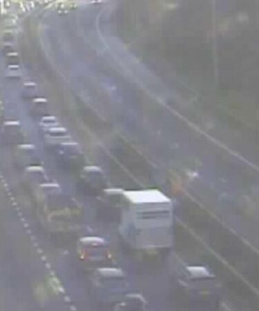 Trafic M4 EN DIRECT : Chaos près d’un grand aéroport britannique alors qu’un accident arrête le trafic