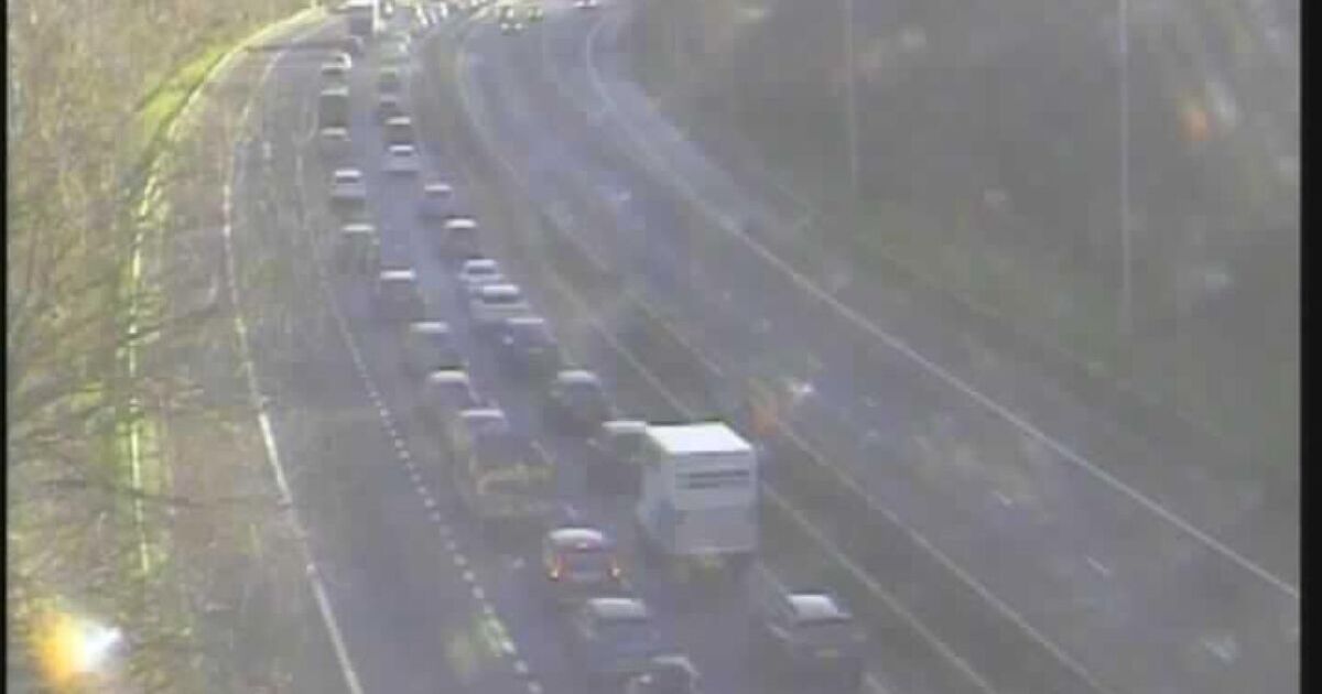 Trafic M4 EN DIRECT : Chaos près d’un grand aéroport britannique alors qu’un accident arrête le trafic