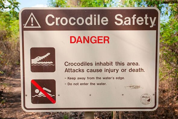 Panneau d'avertissement de crocodiles. Parc national de Kakadu, Territoire du Nord, Australie