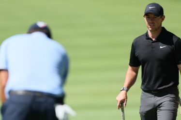 Rory McIlroy a retrouvé son rival de LIV Golf après avoir reçu une ordonnance du tribunal la veille de Noël