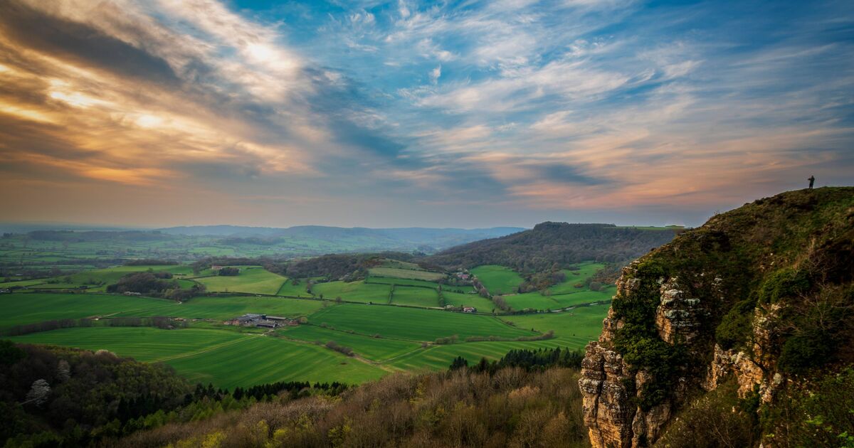« La plus belle vue d'Angleterre » près d'un village figé dans le temps est une visite incontournable