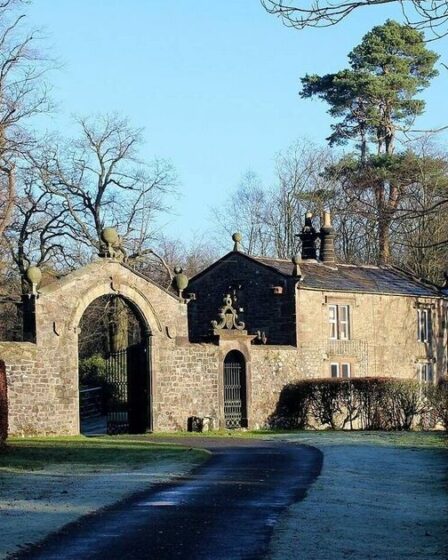 Le « pont des fées » magique se trouve à côté d’un joli village britannique qui semble « figé dans le temps »