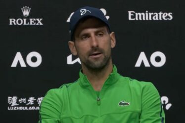 Novak Djokovic s'excuse et se lance dans une dispute "irrespectueuse" lors d'une conférence de presse