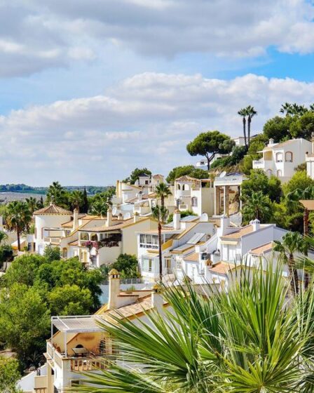 Fureur en Espagne alors que les résidences touristiques transforment les hotspots en « villes fantômes »