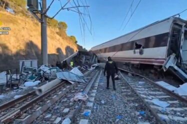 Accident de train en Espagne EN DIRECT : le déraillement tue au moins 39 personnes alors qu'un survivant décrit un "désordre mutilé"