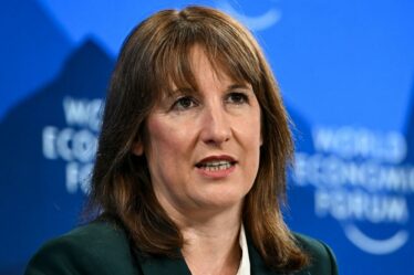 Cauchemar pour Rachel Reeves alors que le budget dingue « se défait de jour en jour »