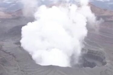 Hélicoptère Kumamoto EN DIRECT : des "touristes" disparaissent alors qu'un "avion" est repéré près d'un volcan actif