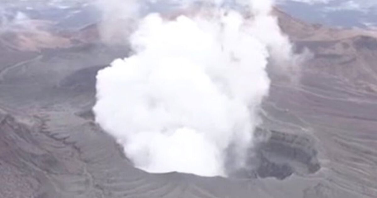 Hélicoptère Kumamoto EN DIRECT : des "touristes" disparaissent alors qu'un "avion" est repéré près d'un volcan actif