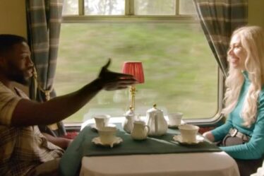 La couverture de Ross et Ellie des stars de BBC The Traitors est détruite alors que les fans retrouvent une connexion passée