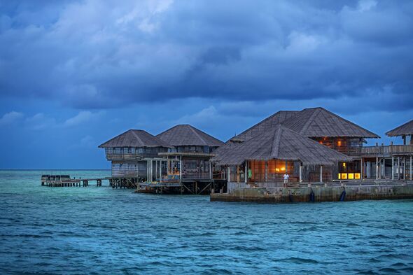 Villas de luxe sur eau chaude du Six Senses Laamu Maldives Villas de luxe, région de l'atoll de Laamu Maldives
