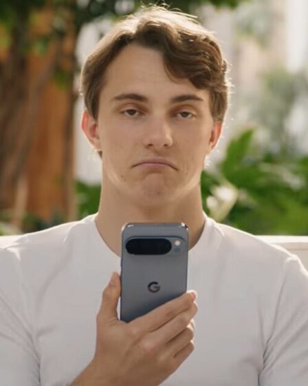 Les fans de F1 repèrent les subtiles fouilles d'Oscar Piastri chez l'ancienne équipe Alpine dans la nouvelle publicité du pilote McLaren