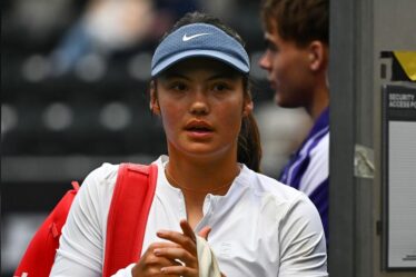 Open d’Australie EN DIRECT : le cauchemar d’Emma Raducanu émerge alors que Roger Federer fait une prédiction