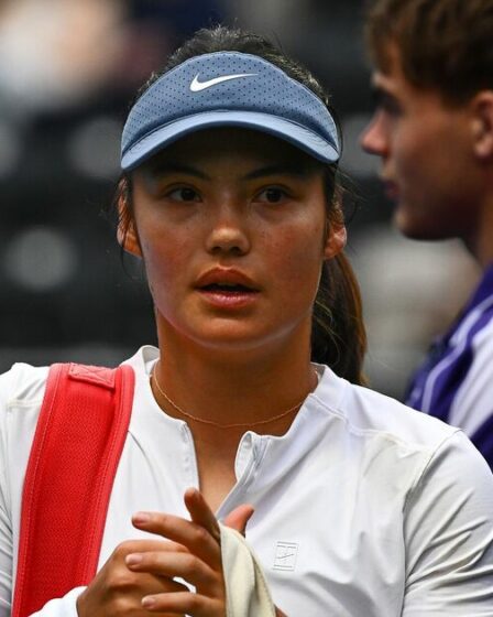 Open d’Australie EN DIRECT : le cauchemar d’Emma Raducanu émerge alors que Roger Federer fait une prédiction