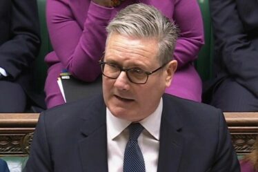 PMQ EN DIRECT : Keir Starmer se fera embrocher par Kemi Badenoch après un énorme demi-tour