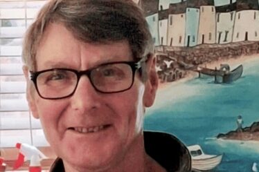 Papa « héros » décédé en essayant de sauver sa mère et sa fille dans une mer agitée, nommé et photographié