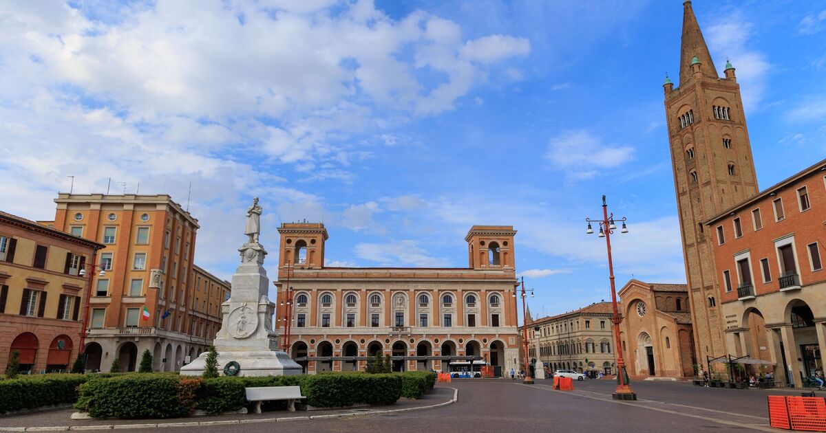 Séisme en Italie : les habitants terrifiés abandonnent leurs maisons alors que le tremblement de terre frappe la ville