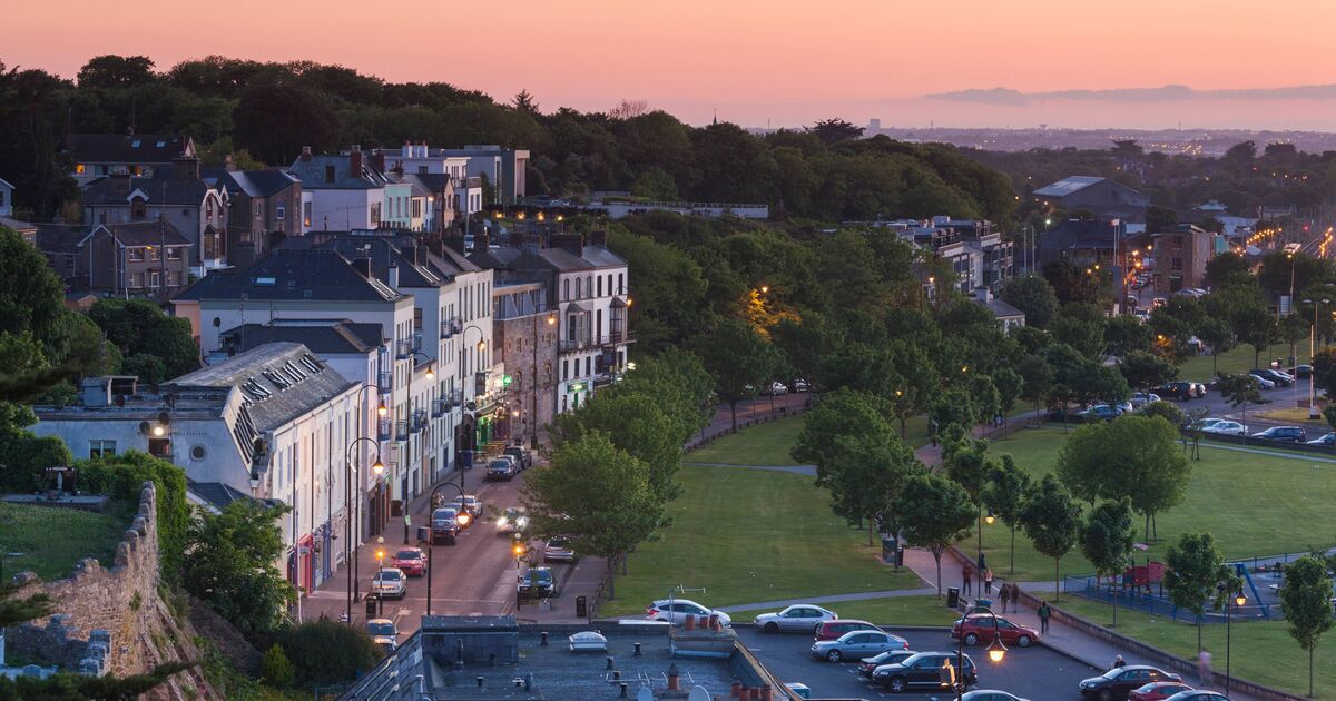 Superbe village de pêcheurs avec promenades côtières à seulement 40 minutes des grandes villes