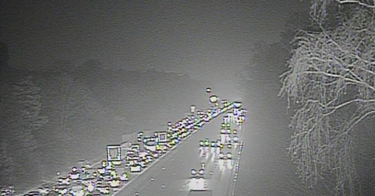 Trafic M3 EN DIRECT : un incendie de véhicule provoque le chaos pour les conducteurs confrontés à des retards de 90 minutes