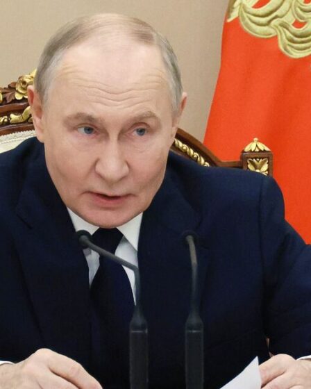 Venezuela EN DIRECT : La Russie est en colère contre Trump qui promet de « défendre » le Venezuela alors que les craintes de la Troisième Guerre mondiale éclatent