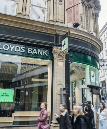 168 succursales de Lloyds, Halifax et Bank of Scotland devraient fermer – liste complète