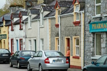 Le village du grand film hollywoodien abrite une abbaye historique et un musée