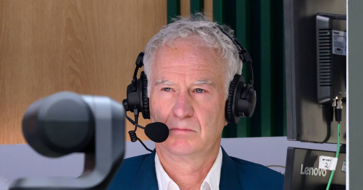 John McEnroe dit à un jeune fan « va te faire foutre » dans une explosion furieuse à l'aéroport