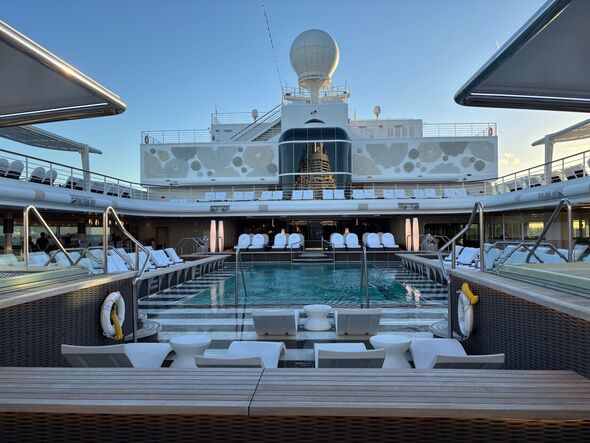 Le navire Grandeur du Regent Seven Seas