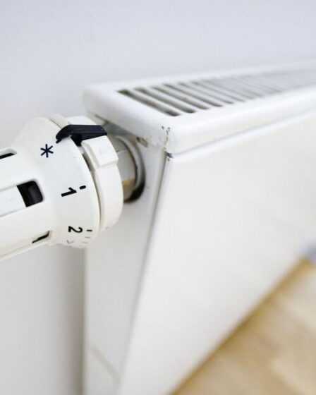 Les retraités de l'État peuvent rester au chaud la nuit pendant 3 pence par heure sans utiliser le chauffage