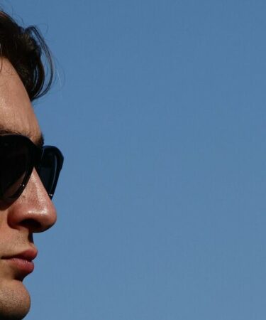 George Russell "éveille des soupçons" alors que l'équipe Ferrari de Lewis Hamilton bloque le changement des règles de la F1