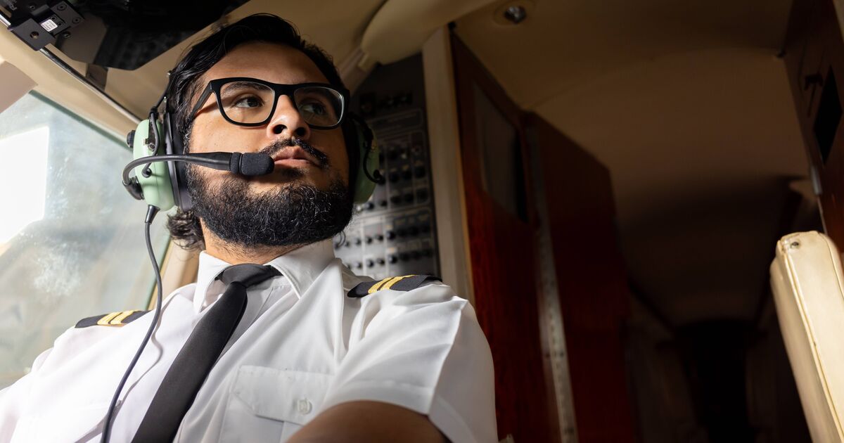 Le HMRC pourrait devoir jusqu'à 2 044 £ aux personnes qui travaillent en uniforme.