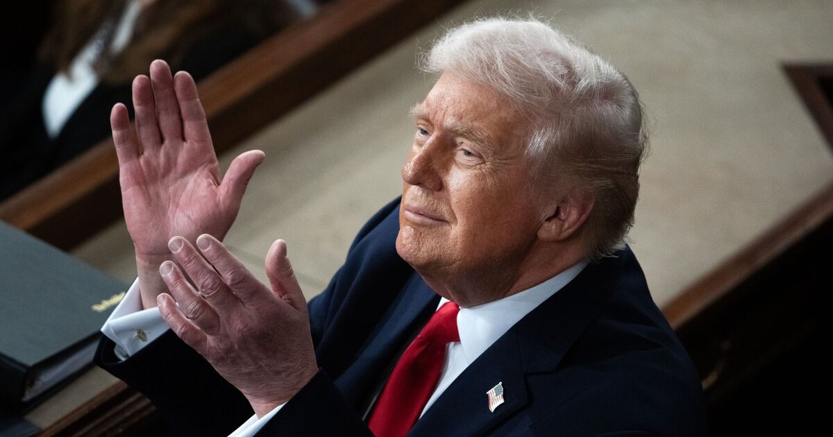 Les craintes de Trump en matière de santé éclatent lorsqu'une « main décolorée » est repérée lors du discours sur l'état de l'Union